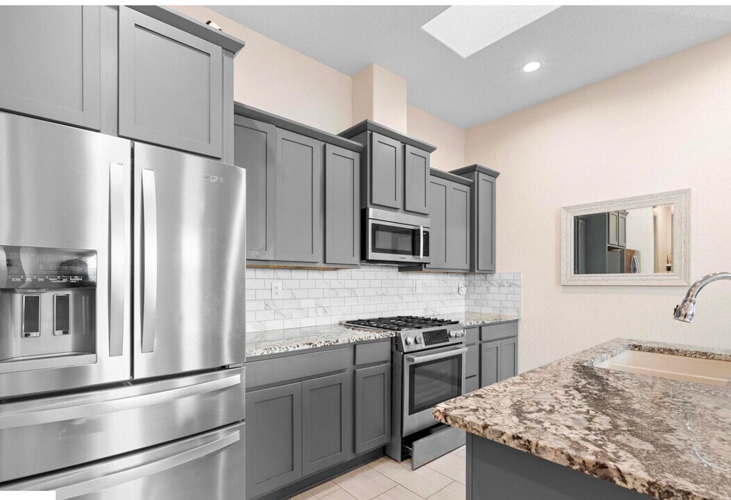 1671 Camino Cantera in Los Lunas, NM - Building Photo