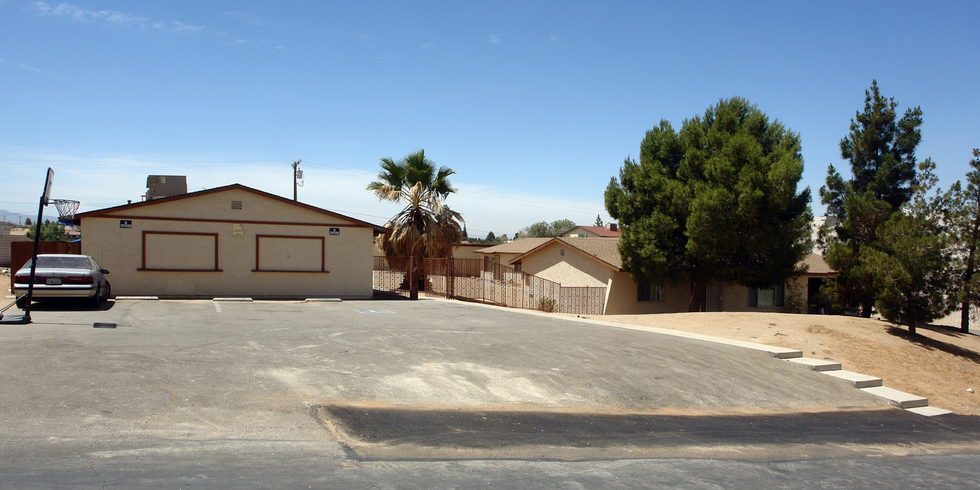 18969 Allegheny Rd in Apple Valley, CA - Building Photo