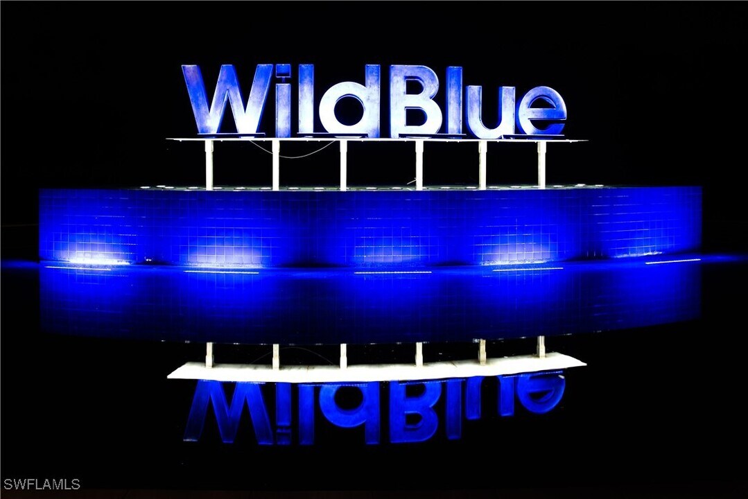 18460 WildBlue Blvd in Ft. Myers, FL - Building Photo
