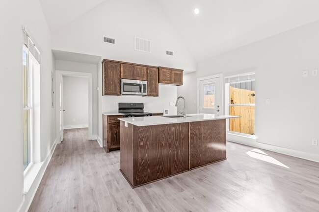 20048 County Rd 4118 in Lindale, TX - Building Photo - Building Photo