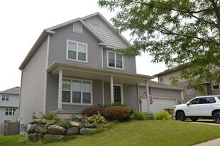 8917 Snowberry Ln in Verona, WI - Building Photo