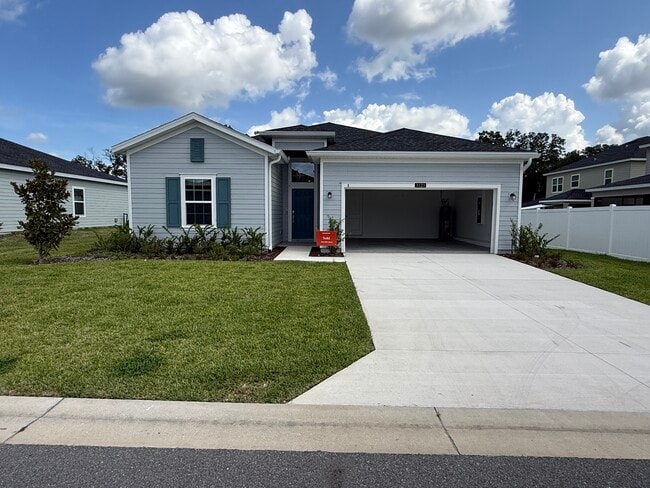property at 3121 NE 40th St