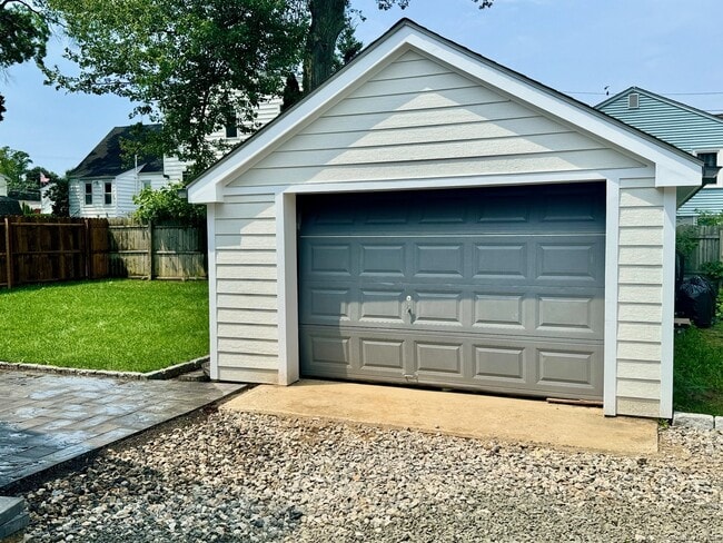 65 May St in Fairfield, CT - Building Photo - Building Photo