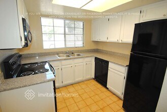 6628 N 48th Dr in Glendale, AZ - Building Photo - Building Photo