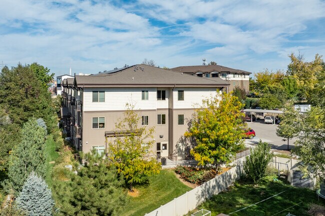Vineyard at Broadmore II in Nampa, ID - Building Photo - Building Photo