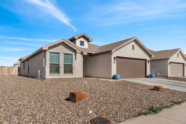 1221 Big Easy St in Odessa, TX - Building Photo - Building Photo