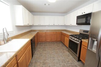 1314 Garden Path Dr in Round Rock, TX - Building Photo - Building Photo