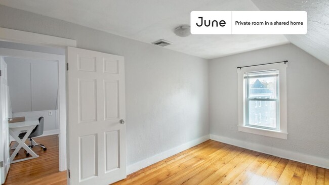 Private bedroom in 4 bed/1.5 bath Home in Boston, MA - Building Photo - Building Photo