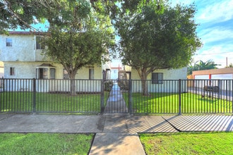 Westside Cloverdale in Los Angeles, CA - Building Photo - Other