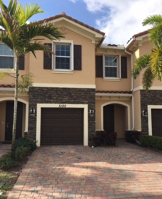 5122 Ashley River Rd-Unit -5121 in West Palm Beach, FL - Building Photo