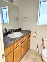 2850 Reynard Way 21, Unit 21 in San Diego, CA - Foto de edificio - Building Photo