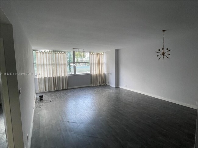 20 Island Ave, Unit 205 in Miami Beach, FL - Foto de edificio - Building Photo