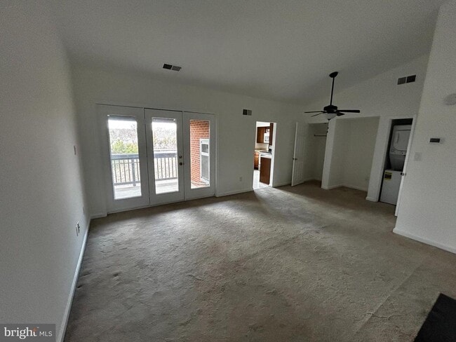 549 Colecroft Ct in Alexandria, VA - Building Photo - Building Photo