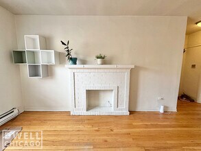 732 W Roscoe St, Unit 732-3N in Chicago, IL - Foto de edificio - Building Photo