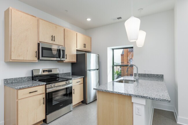 Shipyard Flats in Newport News, VA - Foto de edificio - Interior Photo