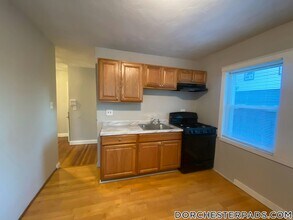 35 Bradshaw St in Boston, MA - Building Photo - Building Photo