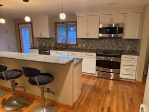 8 Grace Rd in Woburn, MA - Building Photo - Building Photo