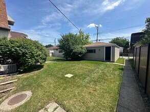 5137 N Lowell Ave in Chicago, IL - Building Photo - Building Photo