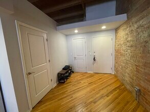 616 W Fulton St in Chicago, IL - Foto de edificio - Building Photo