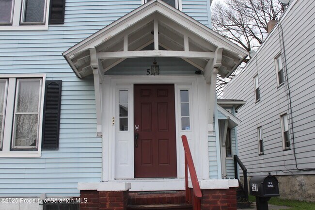 527 Willow St in Scranton, PA - Building Photo - Building Photo