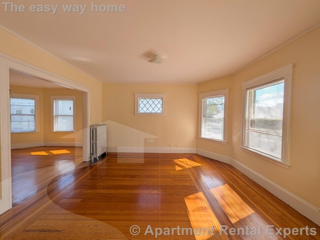 58 Monument St in Medford, MA - Building Photo - Building Photo