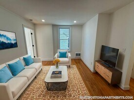 20 Chelsea St, Unit 1 in Boston, MA - Building Photo