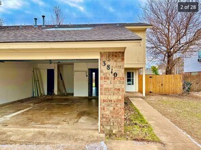 3808 Quail Run Cir in Norman, OK - Foto de edificio - Building Photo