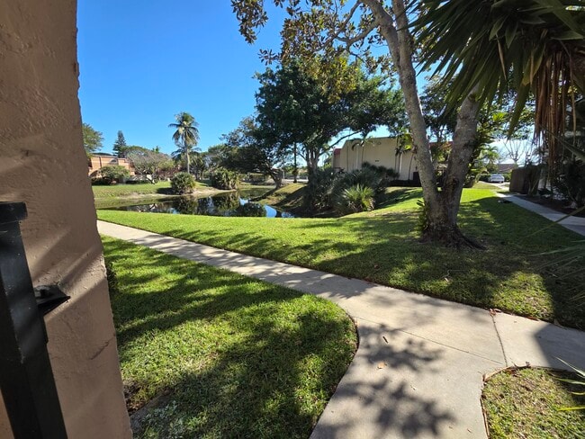 6274 Seven Springs Blvd