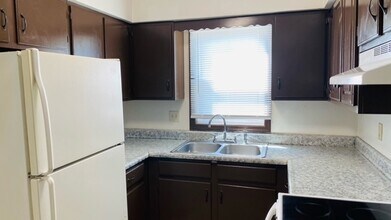 305 W 65th St in Davenport, IA - Building Photo - Building Photo