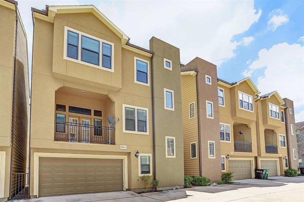 1601 W 24th St in Houston, TX - Building Photo