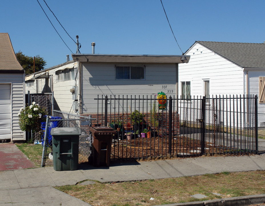 337-339 S 15th St in Richmond, CA - Foto de edificio