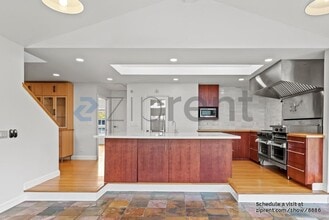 475 Roading Dr in San Jose, CA - Foto de edificio - Building Photo