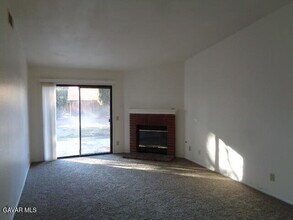 43211 27th St W in Lancaster, CA - Building Photo - Building Photo