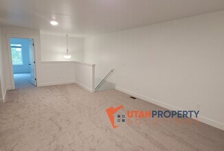 1166 Haight Creek Loop in Farmington, UT - Building Photo - Building Photo