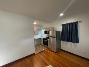 1222 Washington Pike in Bridgeville, PA - Building Photo - Building Photo