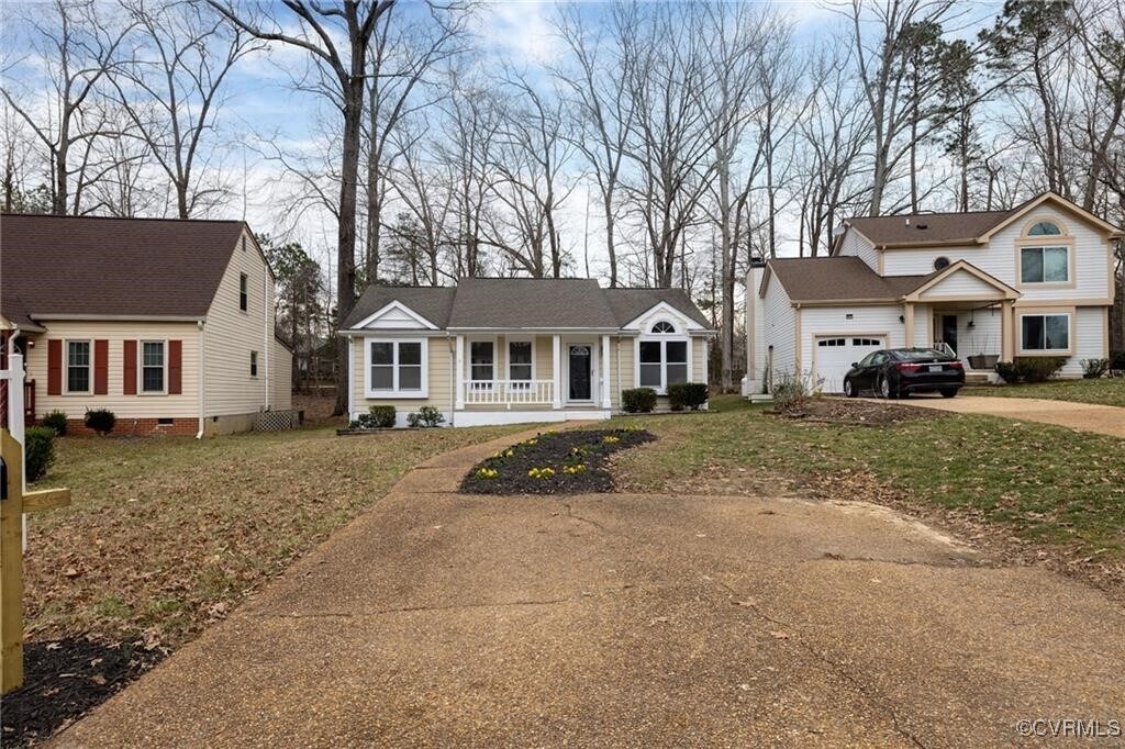 14605 Helmsman Ct in Chesterfield, VA - Building Photo