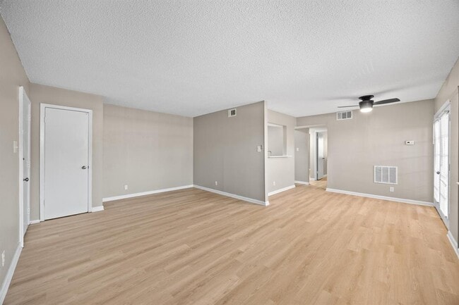 8903 Parkfield Dr in Austin, TX - Building Photo - Building Photo