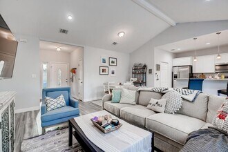 5023 Stockman Dr in San Antonio, TX - Building Photo - Building Photo