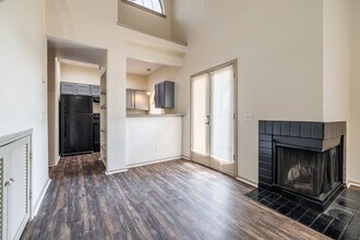 Vista Isle Apartments in Garland, TX - Building Photo - Interior Photo