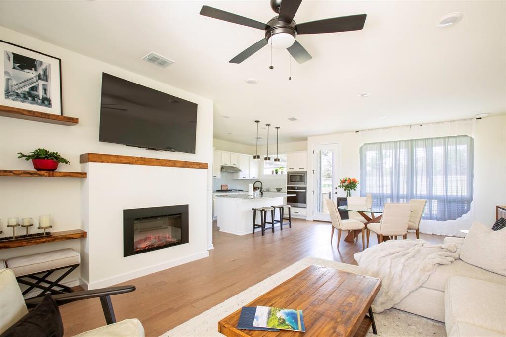 125 Surfside St in San Marcos, TX - Building Photo