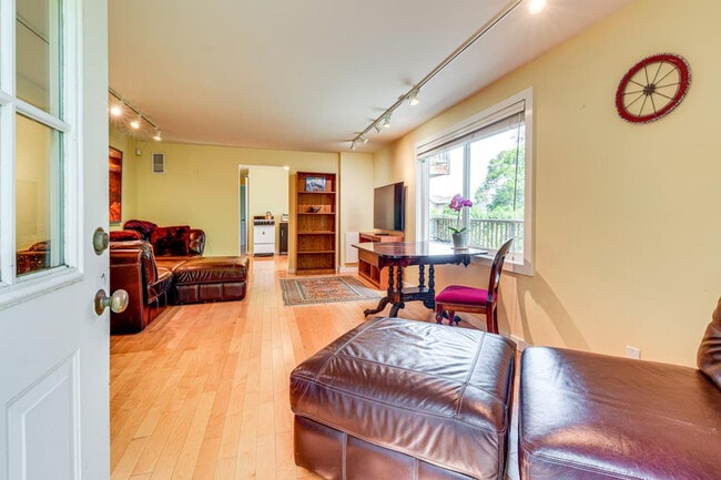 4 Laverne Ave in Mill Valley, CA - Building Photo - Building Photo