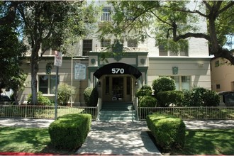 Kenmore Apartments in Los Angeles, CA - Foto de edificio - Building Photo