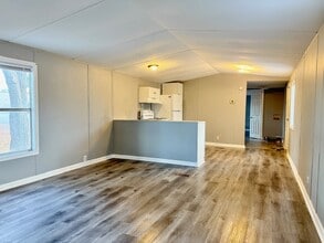 205 W Conyers Ave in Florence, SC - Building Photo - Building Photo