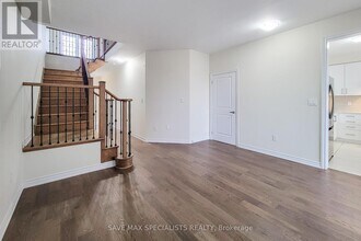 440 Barker Pkwy in Thorold, ON - Building Photo - Building Photo