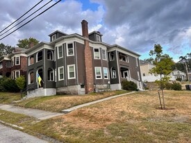 23 Hubbard St, Unit 23 Hubbard Street Apt 1 in Manchester, NH - Building Photo