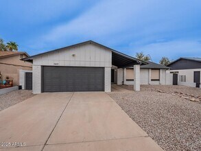 5817 S Siesta Ln in Tempe, AZ - Building Photo - Building Photo