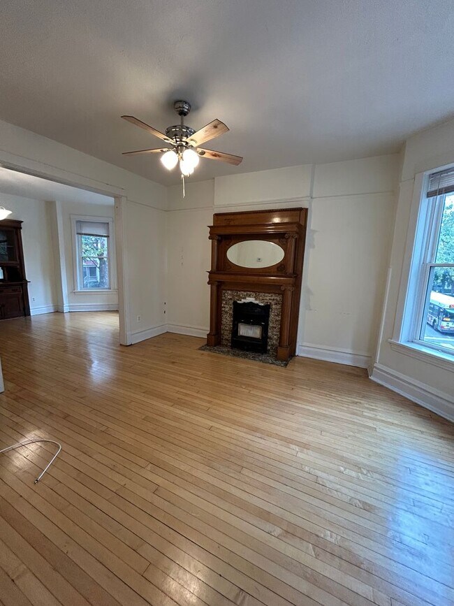 3701 N Damen Ave in Chicago, IL - Building Photo - Building Photo