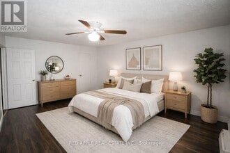 380 Dixon Rd in Toronto, ON - Building Photo - Building Photo