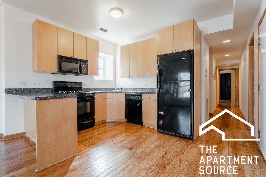 1822 N Campbell Ave, Unit 1 in Chicago, IL - Building Photo