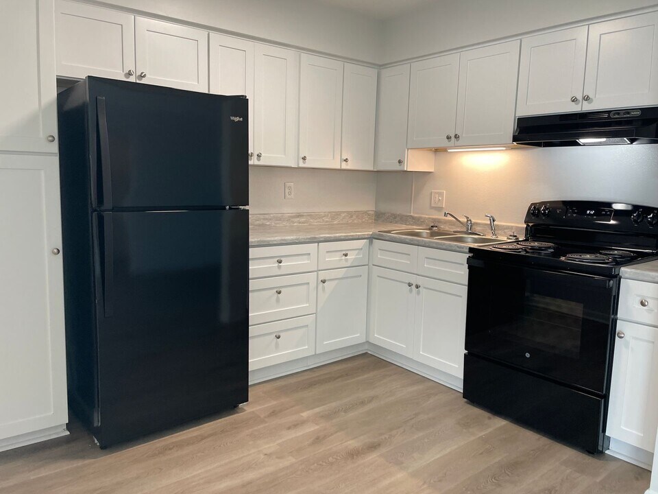 6491 Carefree Ln in Hollins, VA - Building Photo
